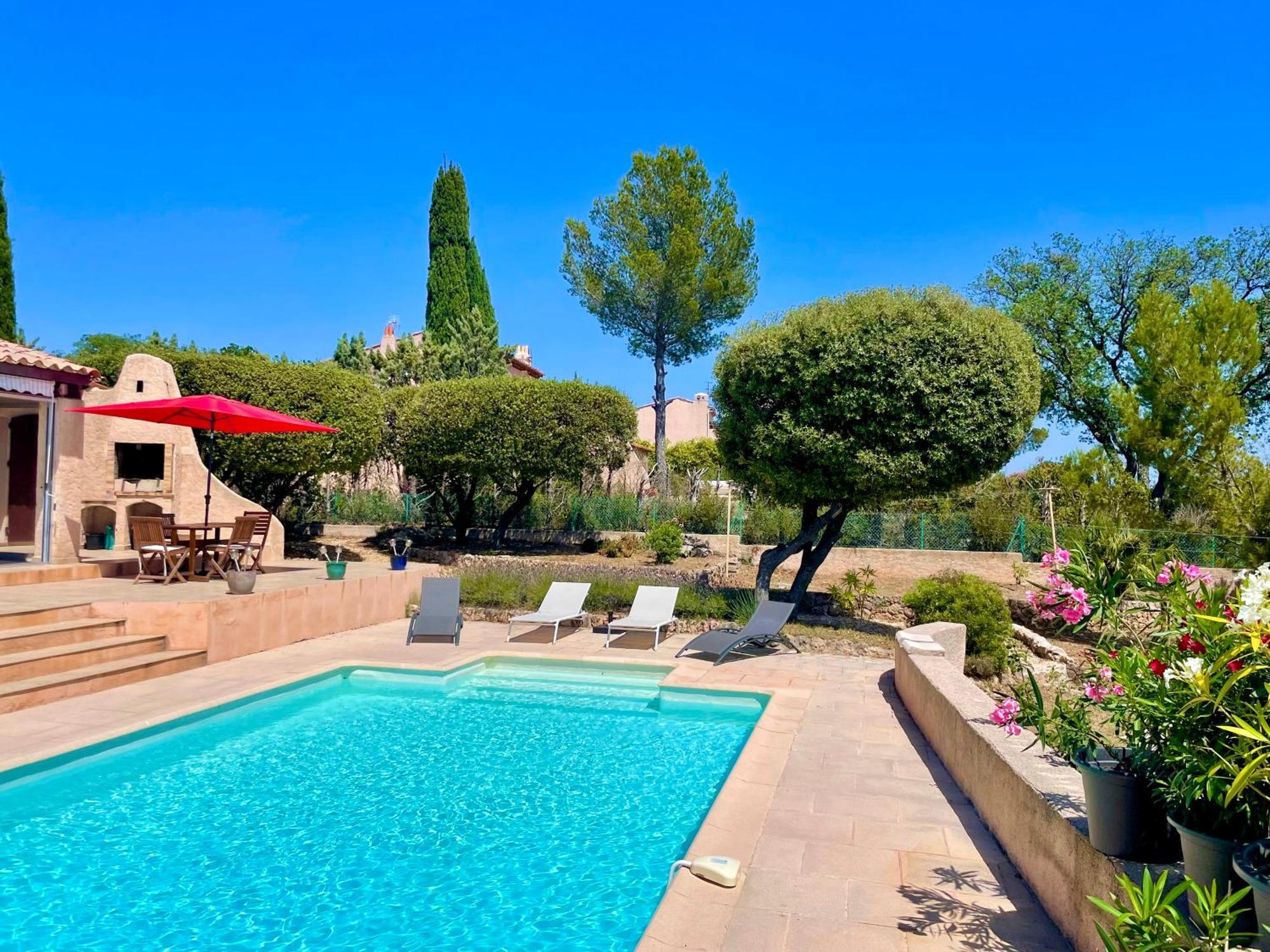Charming French Riviera Villa // Pool, Seaview, Ac, 9Pax // Saint-Raphaël المظهر الخارجي الصورة